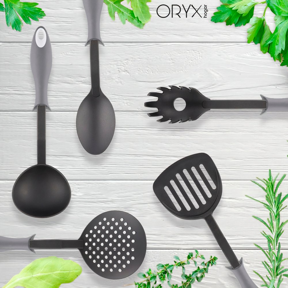Espatula Rasera Cocina Nylon Con Mango Antigotas Engomado 34,5 x 11 cm. - Imagen 5