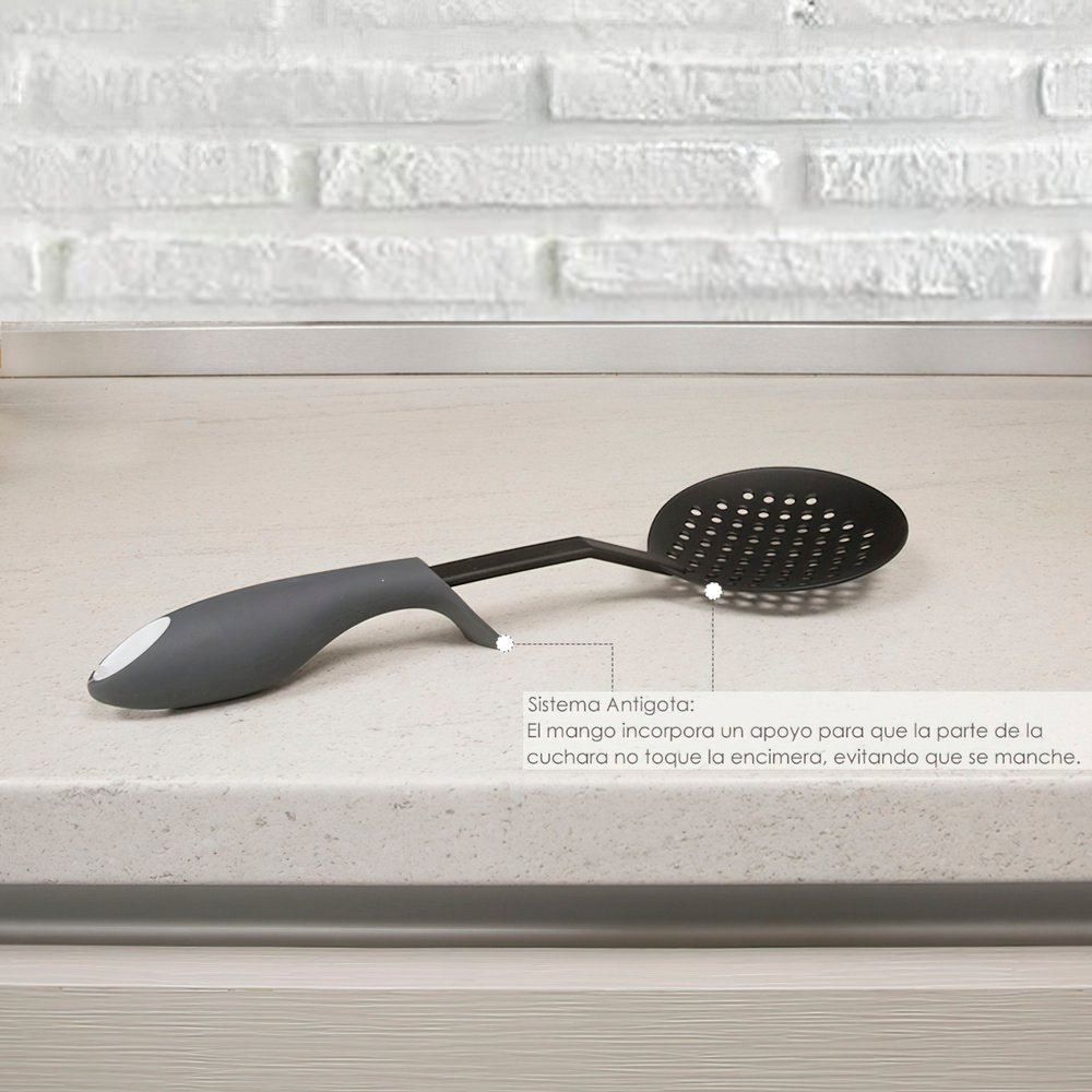 Espumadera Cocina Nylon Con Mango Antigotas Engomado 35 x 11,7 cm. - Imagen 2